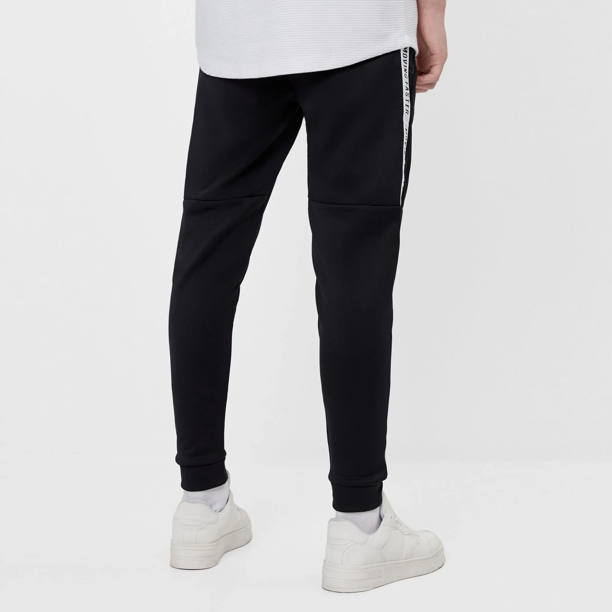 B.E.R.S.H.K.A - Men Jogging With Side Stripes Trouser BR140