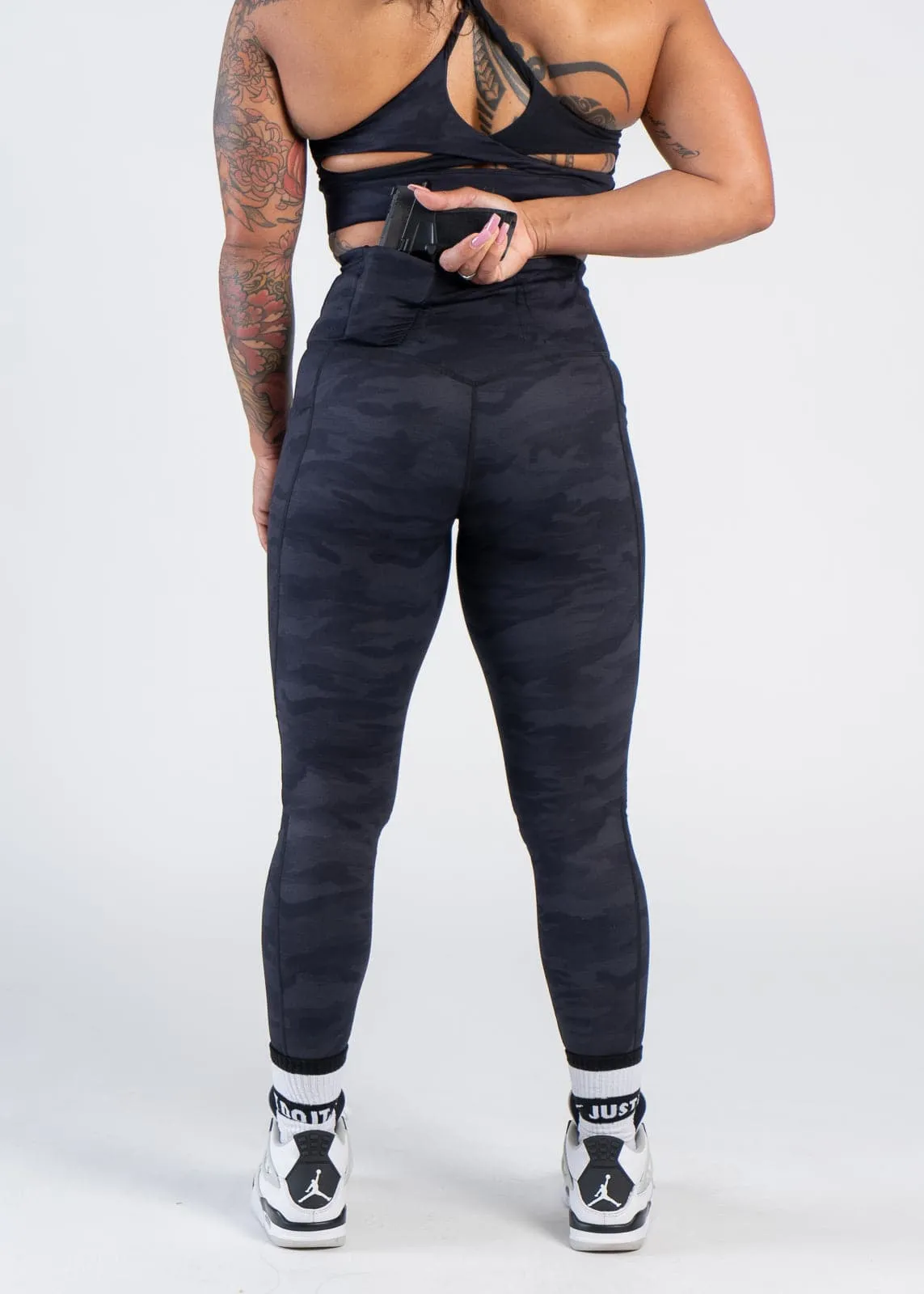 Concealed Carry Leggings With Pockets | Black Camo